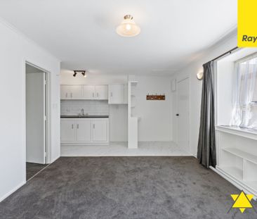 Self-Contained One-Bedroom Unit in a Quiet Setting - Photo 5