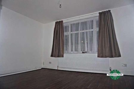 Wilson Road, East Ham, E6 - Photo 3