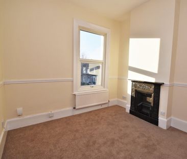 Wellmeadow Road, London, SE6 - Photo 2