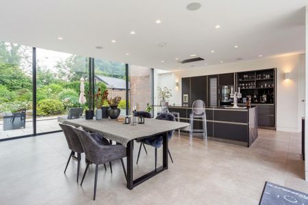 4 bedroom detached house to rent - Photo 3