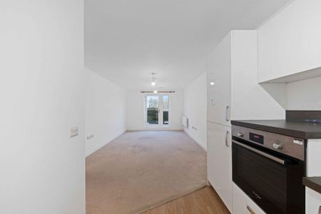 2 bedroom retirement property to rent - Photo 3