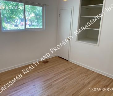 2 Bedroom Main Floor Unit in Rosemont - Photo 2