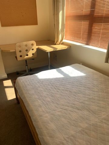 3 bedroom apartment to rent - Photo 5