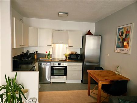 2 pièces - Meublé - 38 m² - 4ème étage - Colocation non autorisée - Photo 2