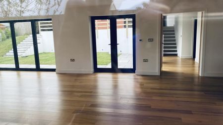 Melcorn Drive, Newton, SA3 4UN, Swansea - Photo 4