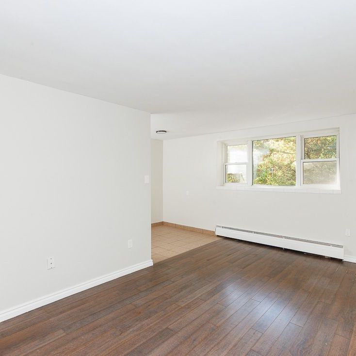 For Lease - 93 High Street, London South, Ontario - Photo 1