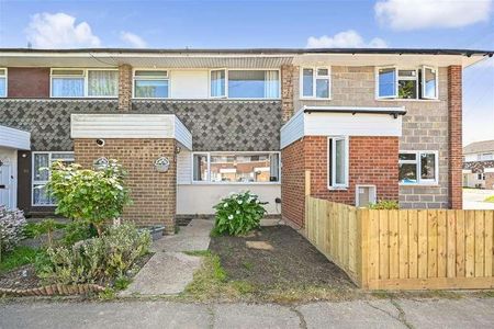 Birdham Close, North Bersted, PO21 - Photo 3