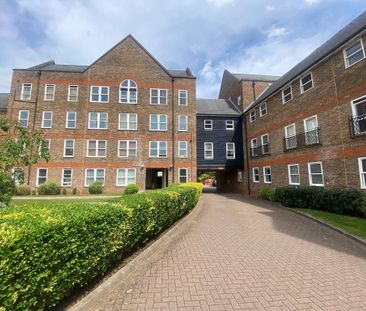 Millacres, Station Road, Ware - Photo 1