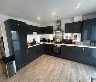 2 bedroom apartment to rent - Photo 5
