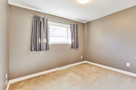 For Lease - 155 Laurel Court Unit# Main, Oshawa, Ontario - Photo 5