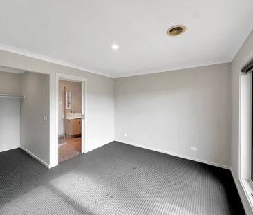 Central Location with Second Living! - Photo 3