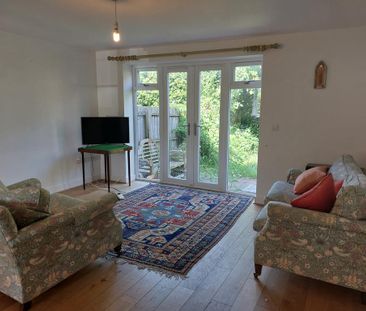 3 bedroom detached house to rent - Photo 2