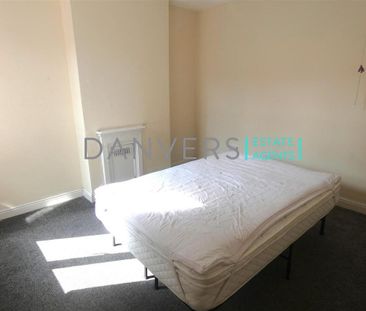 4 bedroom terraced house to rent - Photo 3
