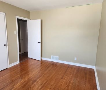 For Lease - 110 Ellendale Drive Unit# Main, Toronto, Ontario - Photo 4