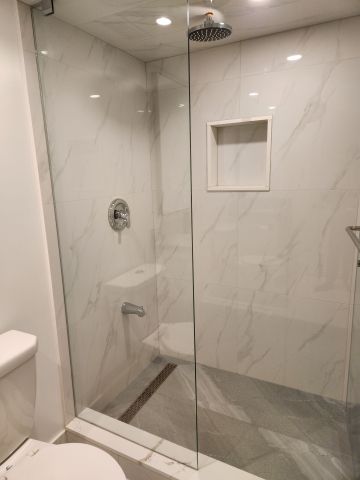 For Lease - 341 Lawrence Avenue, Toronto, Ontario - Photo 4