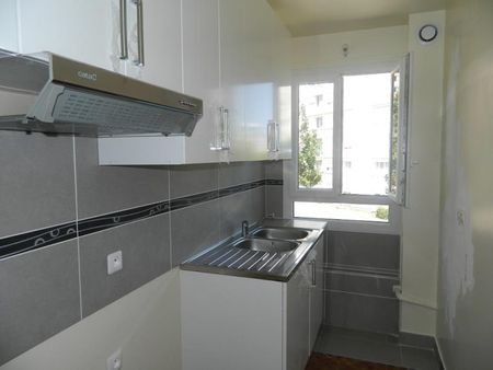 MONTREUIL Ruffins - Photo 3