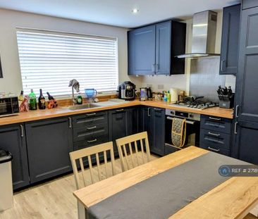 2 bedroom semi-detached house to rent - Photo 5