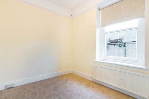 2 Bedroom Flat To Let - Photo 1