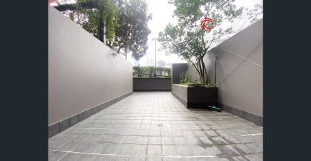 Extra large 1bedder | Pets Friendly - Photo 2