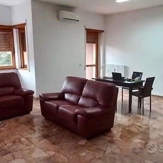 Eur montagnola stanza con balcone - Foto 1