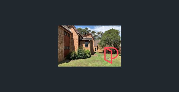 Comfortable & Stylish 2-Bedroom Home - Photo 1