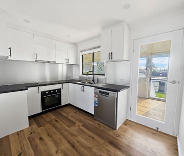 Luxurious + Stylish Home in Prime Location of Blacktown - Photo 5