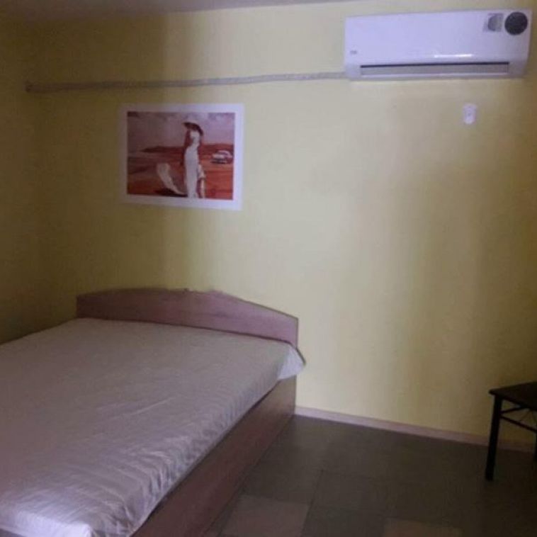 Garsoniera in zona Dambovita - Fotografie 1