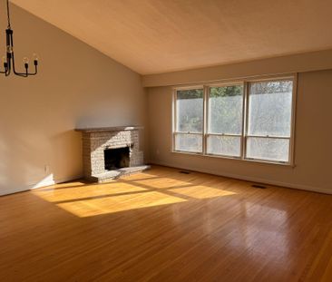 For Lease - 19 Abitibi Avenue, Toronto, Ontario - Photo 6