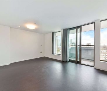 Bright and spacious newly renovated 2 double bedroom apartment to r... - Photo 3