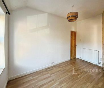 3 bedroom terraced house to rent - Photo 6