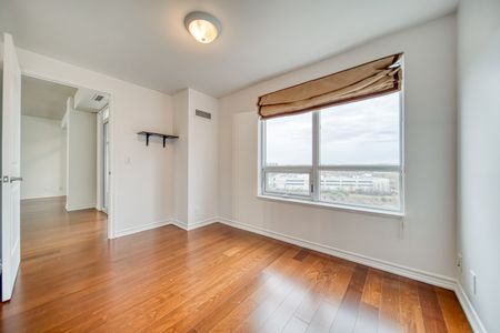 For Lease - 9235 Jane Street Unit# 1201, Vaughan, Ontario - Photo 2