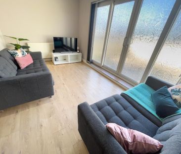 5 bedroom flat to rent - Photo 3