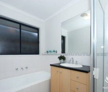 Contemporary Family Living in a Prime Lynbrook Location - Photo 2