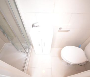 1 bedroom Flat To Let - Photo 5