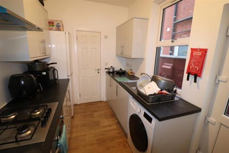 4 bedroom house share to rent - Photo 2