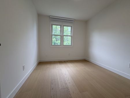 For Lease - 2120 Rathburn Road Unit# 113, Mississauga, Ontario - Photo 4