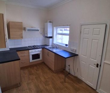 2 bedroom terraced house to rent - Photo 3