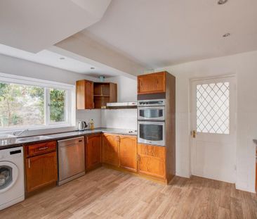 3 bedroom detached house to rent - Photo 5