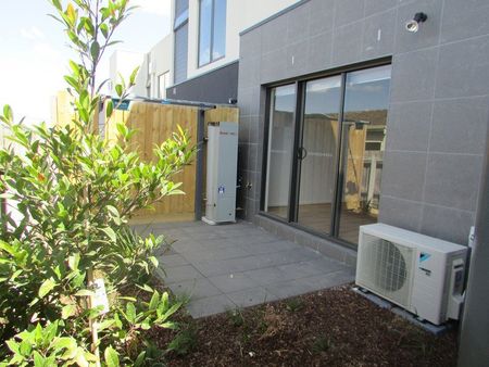 Quality 2 Bedroom Townhouse - Photo 3