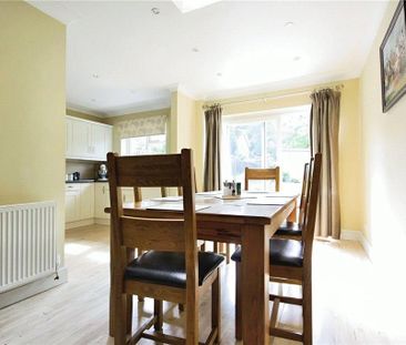 4 bedroom detached house to rent - Photo 2