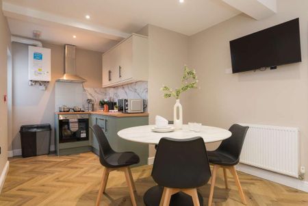 6 bedroom house of multiple occupation to rent - Photo 5