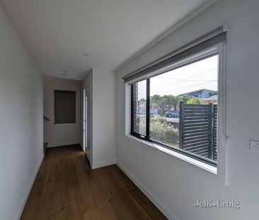 7/10 Davies Street, Brunswick - Photo 3