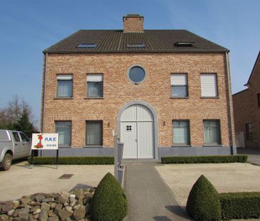 Gelijkvloers appartement met twee slaapkamers, terras en garage - Photo 4