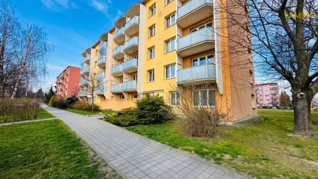 Pronájem prostorného bytu 3+1 s lodžií, 69 m - Photo 1
