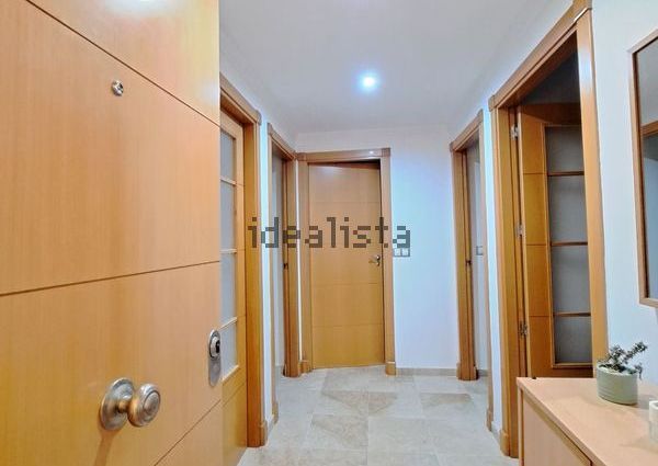 Alquiler de piso en Avenida de la Paz, 7