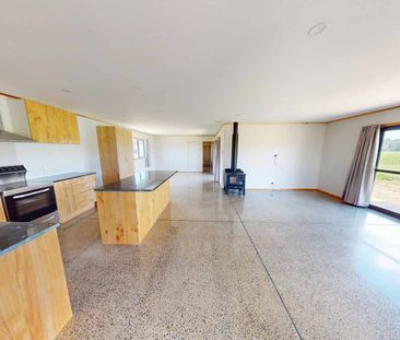 Mt Biggs - 3 bedrooms - Photo 3