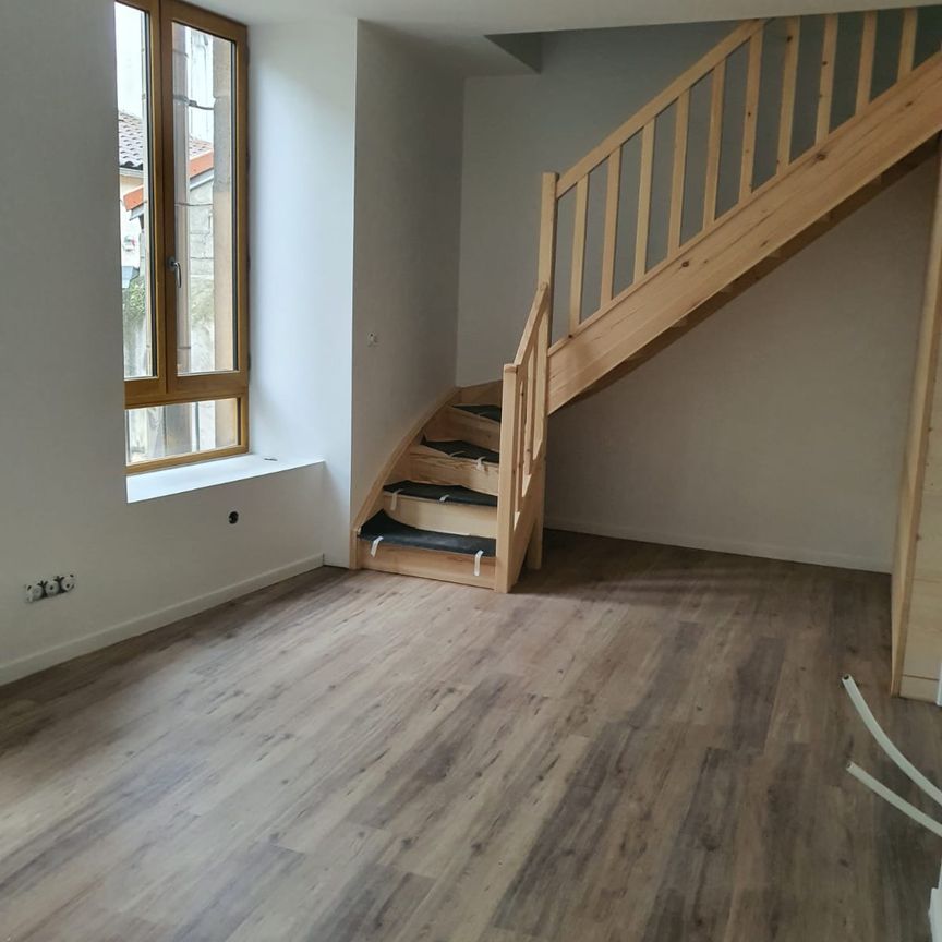 Location Appartement 4 pièces 90m² - Photo 2