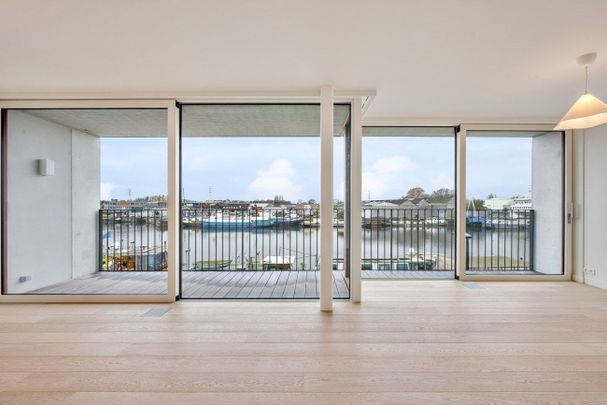Mooi nieuwbouwappartement met prachtig zicht op het water - Foto 1