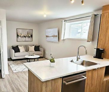 À l’état neuf, magnifique et lumineux condo 4 1/2 Rive-Nord train REM - Photo 1