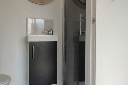 1 bedroom detached house to rent - Photo 4